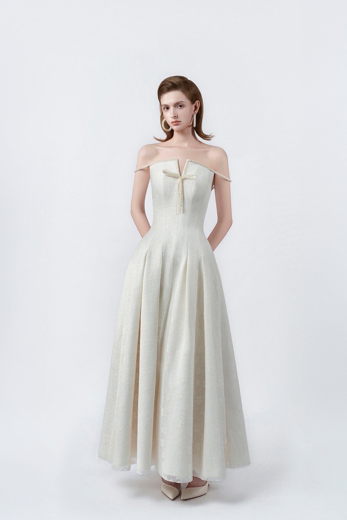 cream off-the-shoulder maxi dress, DeTHEIA De Nona Cometa