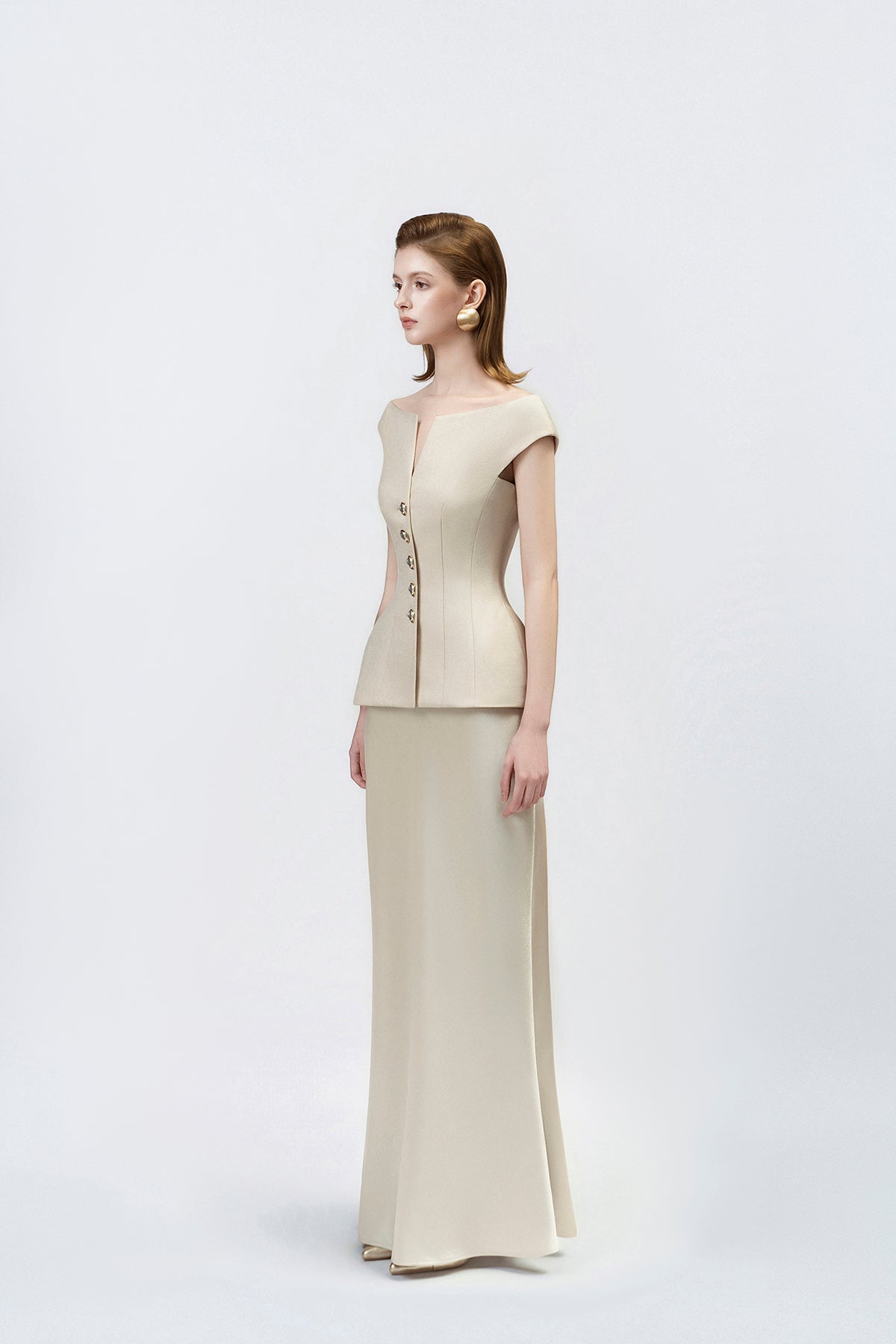 gold trumpet skirt with fitted silhouette, DeTHEIA