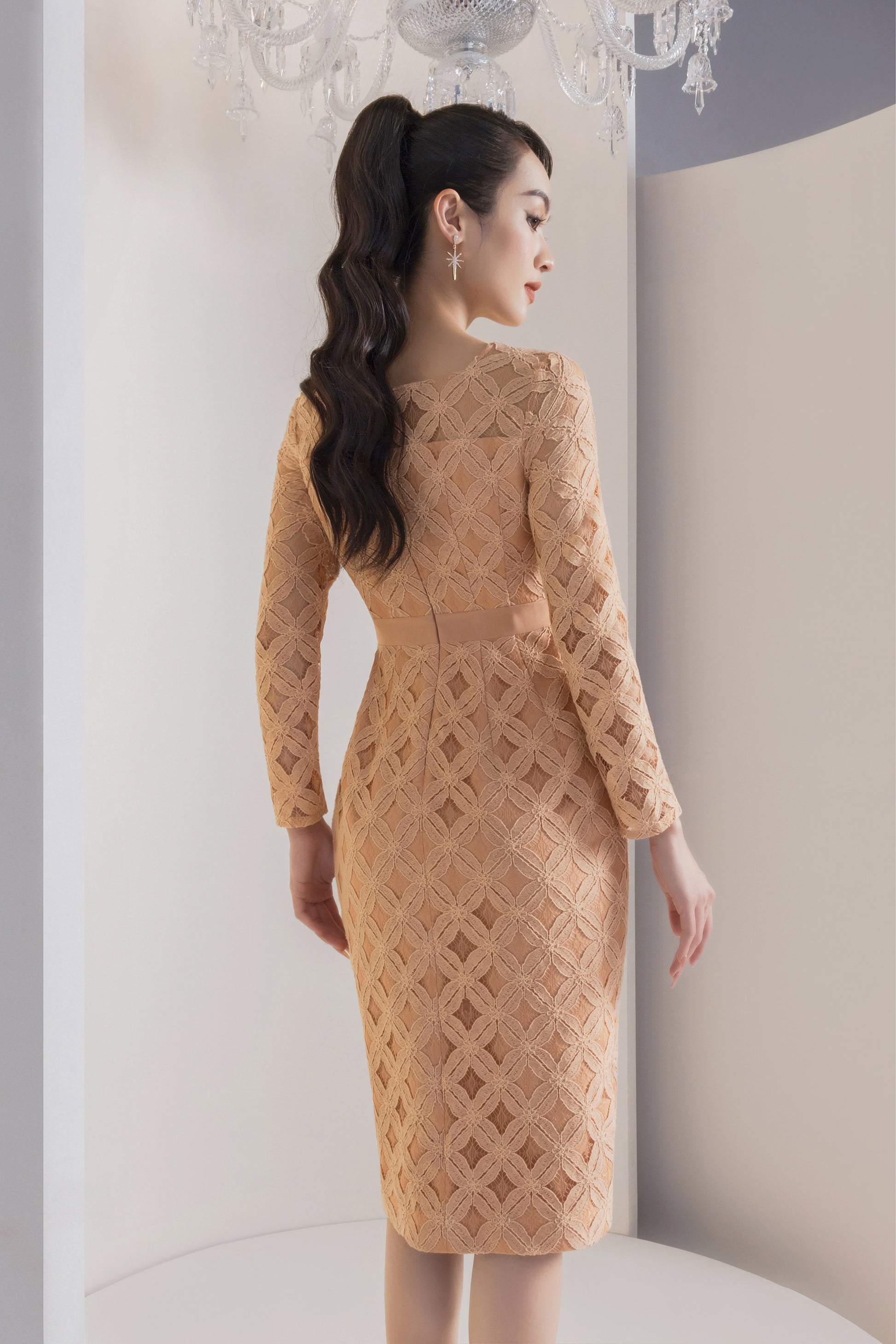 Paulette Beige Pencil Dress – DeTHEIA