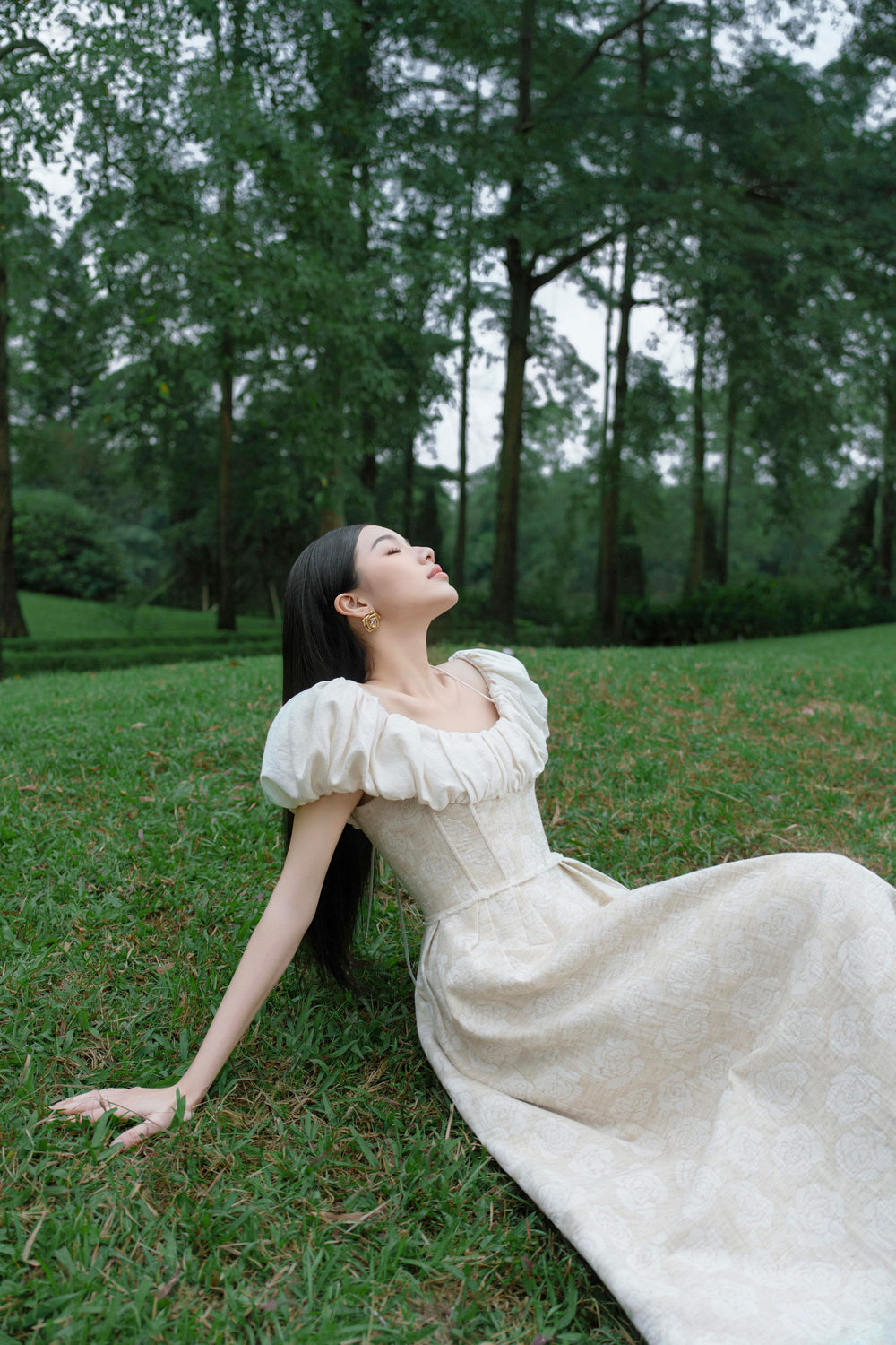 resized_dam-thiet-ke-sang-trong-nu-tinh-di-choi-di-tiec-cao-cap-thanh-lich-quyen-ru-DeTHEIA (8)